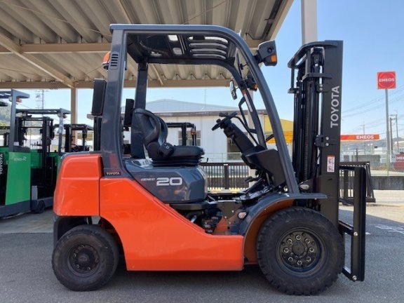 型式 02 8fgl 年式 16年 中古フォークリフト トヨタ フォークリフトの中古車 販売 買取り 修理 点検 レンタル リースはトヨタl F兵庫へ